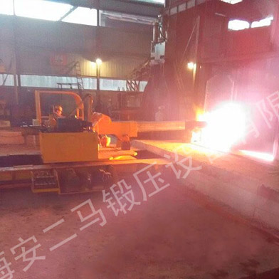 三噸鍛造裝取料機黃石機型